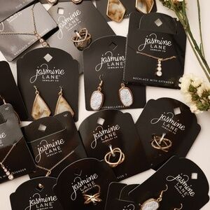 Wholesale bulk lot 25 pieces of assorted jewelry ring necklace earrings